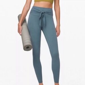 Lululemon Athletica Align Wrap Waist Leggings US 4, 25”